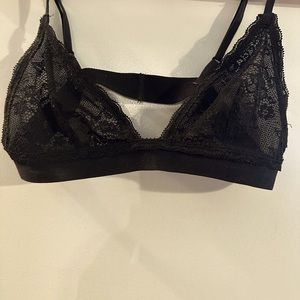 Black bra: size small